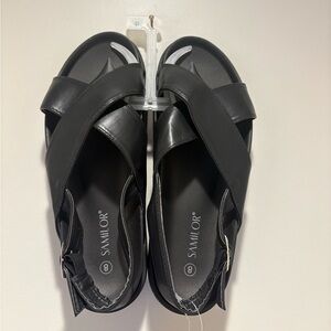 Women’s Buckle Strap Sandals